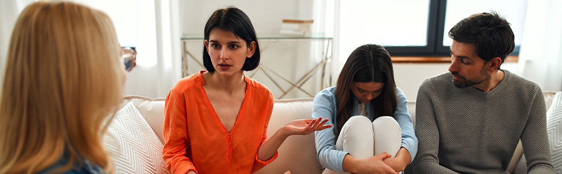 fam-banner family therapy